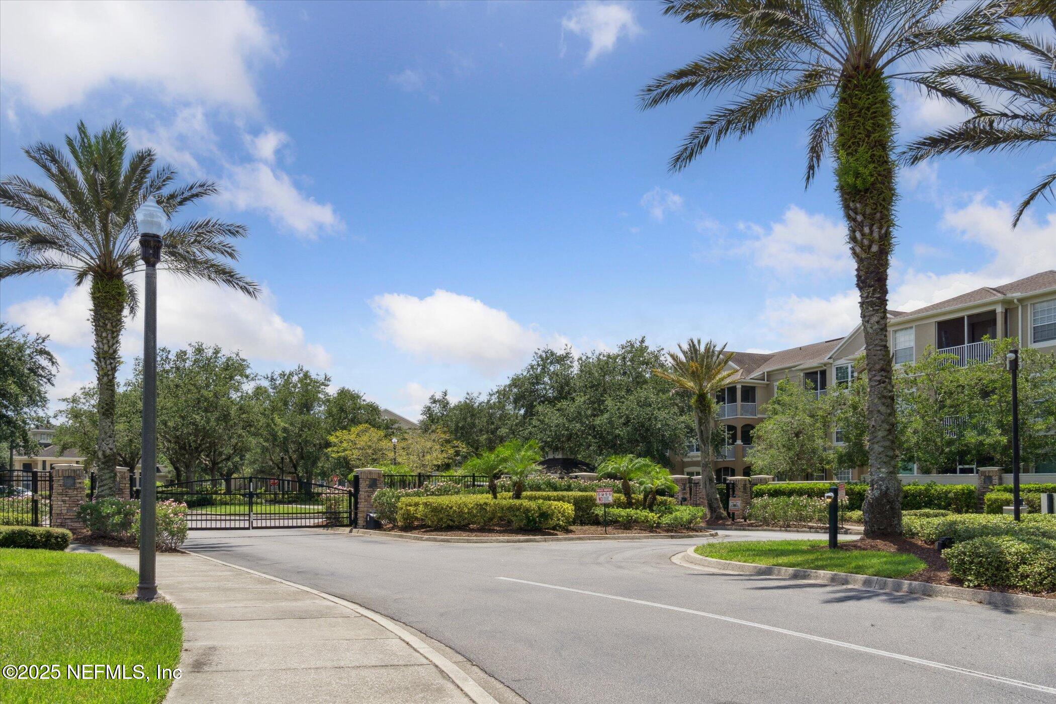 7990 Baymeadows Road East, Unit 201 Jacksonville, FL 32256 - Photo 37 of 43 a view of a park