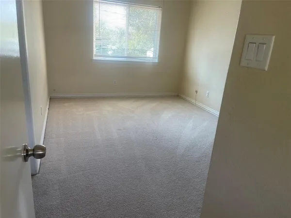 $1,950 | 5734 Harvest Hill, Dallas, TX 75230