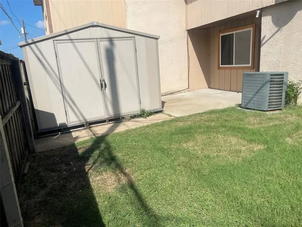 $1,950 | 5734 Harvest Hill, Dallas, TX 75230