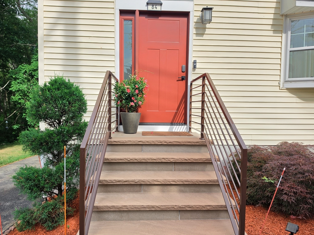84 West Union Street Ashland, MA 01721 - Photo 6 of 41