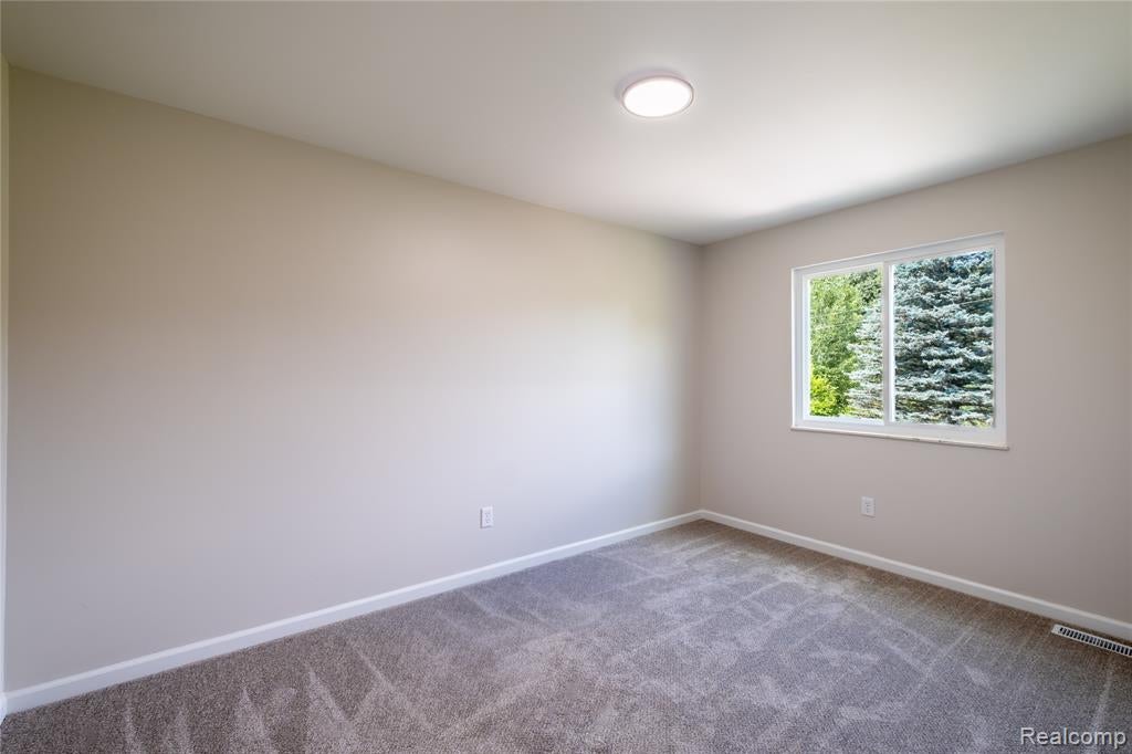 5181 East Burnside Road North Branch, MI 48461 - Photo 12 of 35 Gallery Image 12
