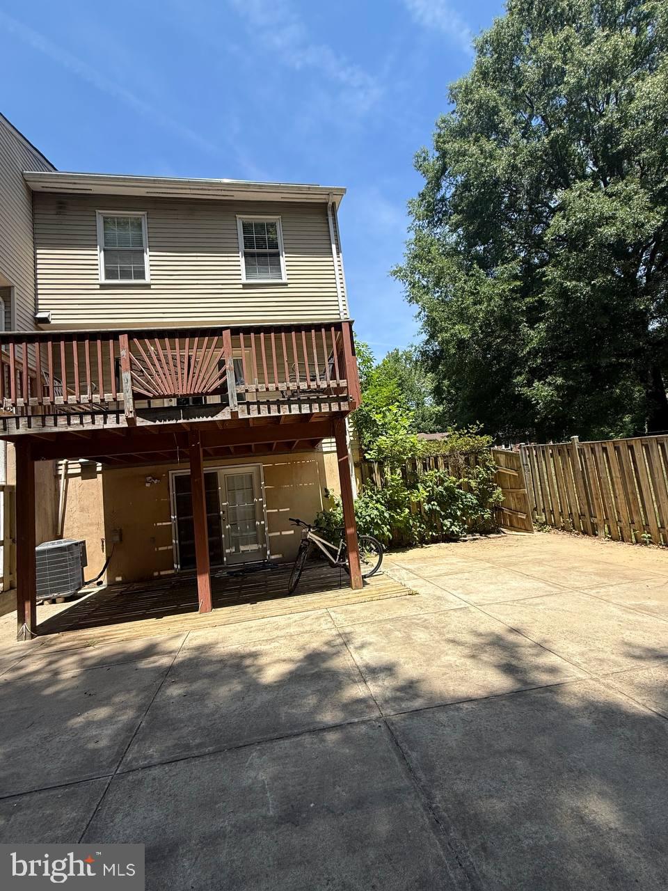 6415 Blarney Stone Court Springfield, VA 22152 - Photo 18 of 20