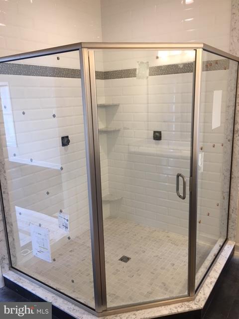 6605 West Lakeridge Road New Market, MD 21774 - Photo 9 of 24 Amazing shower for 2 in Master just installed