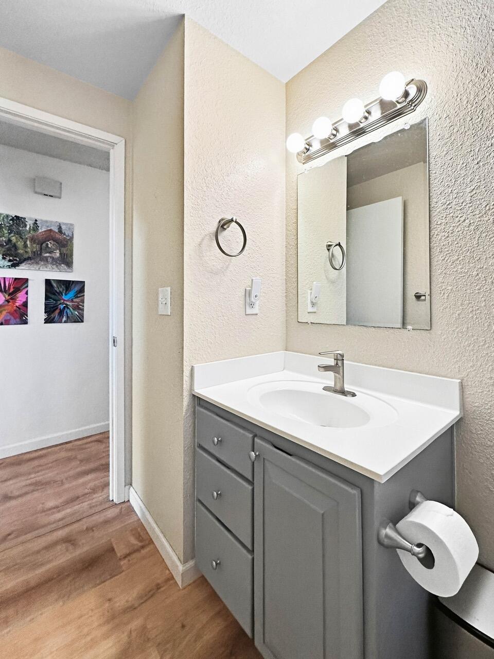 2190 Crestbrook Road Medford, OR 97504 - Photo 16 of 21 Gallery Image 16