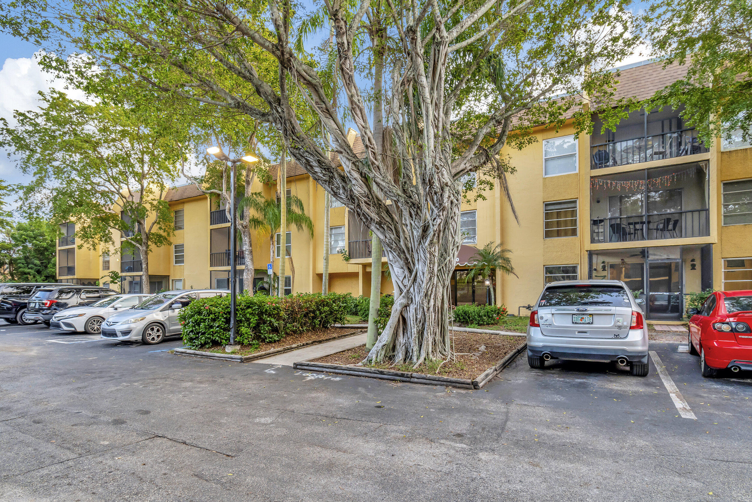 460 Northwest 20th Street, Unit 211 Boca Raton, FL 33431 - Photo 32 of 44 460 NW 20th St.