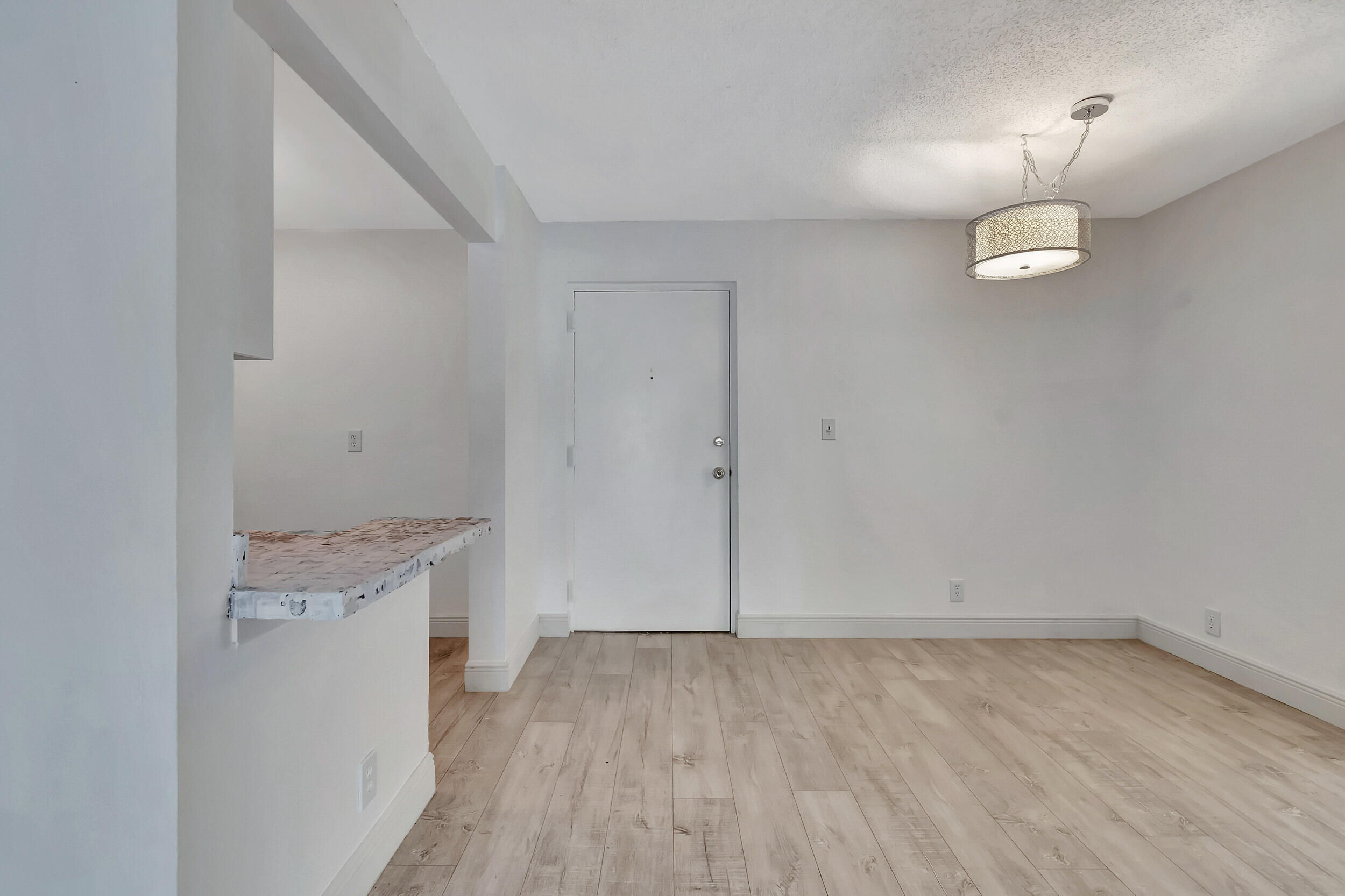 460 Northwest 20th Street, Unit 211 Boca Raton, FL 33431 - Photo 4 of 44 Kitchen/Dining