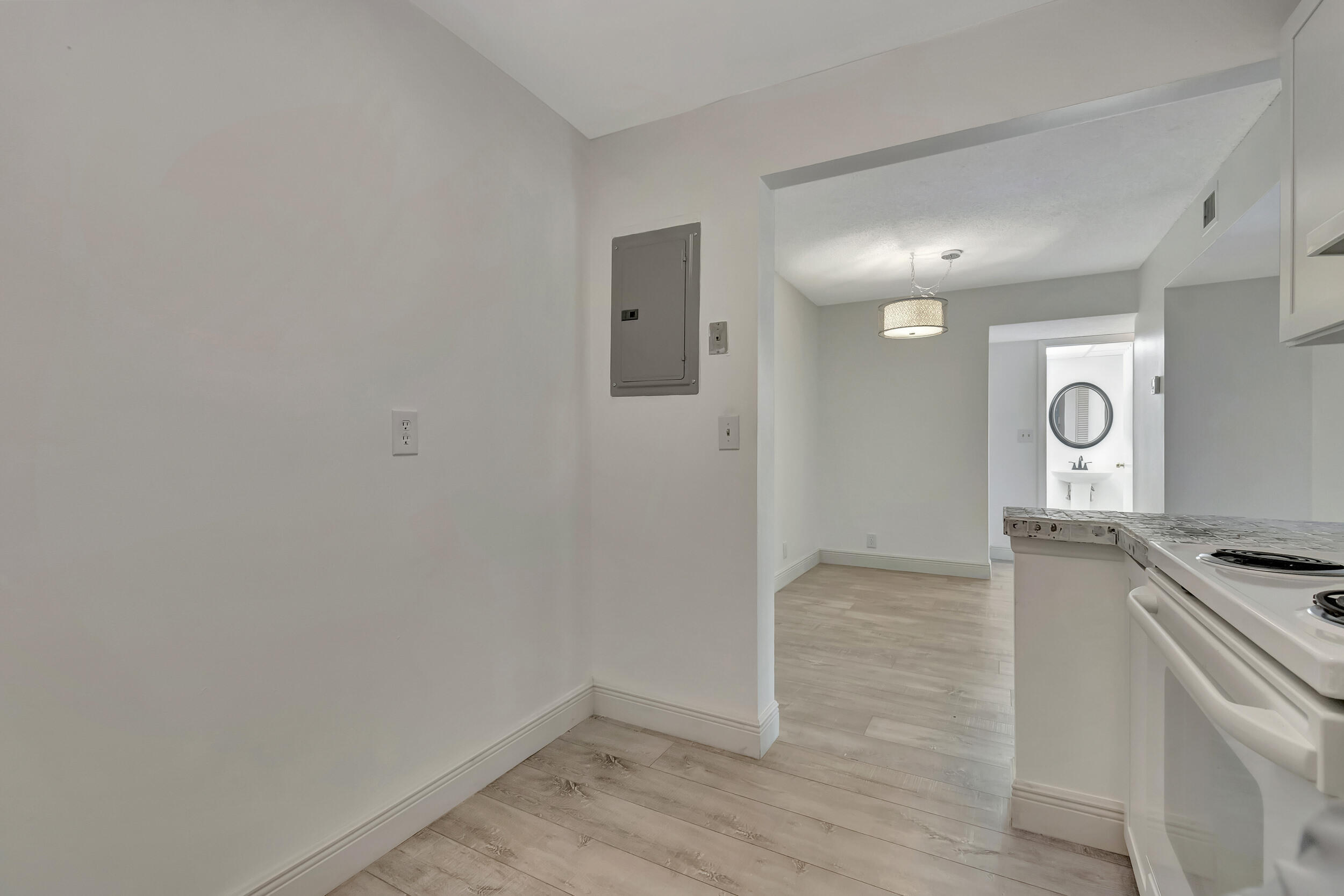 460 Northwest 20th Street, Unit 211 Boca Raton, FL 33431 - Photo 7 of 44 Kitchen Nook