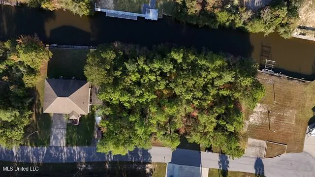 $52,000 | 3526 Lumahai Place, Diamondhead, MS 39525