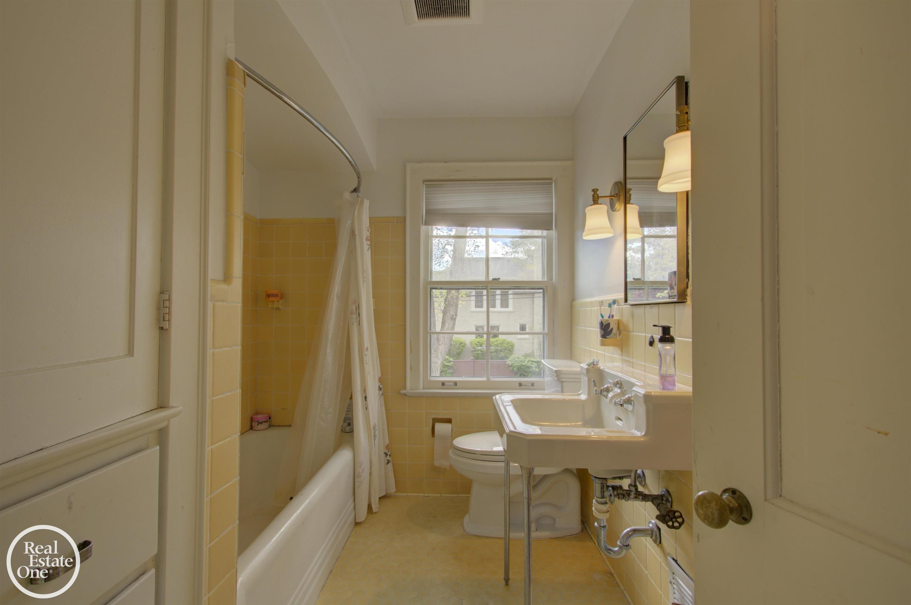 203 Ridge Road Grosse Pointe Farms, MI 48236 - Photo 30 of 51
