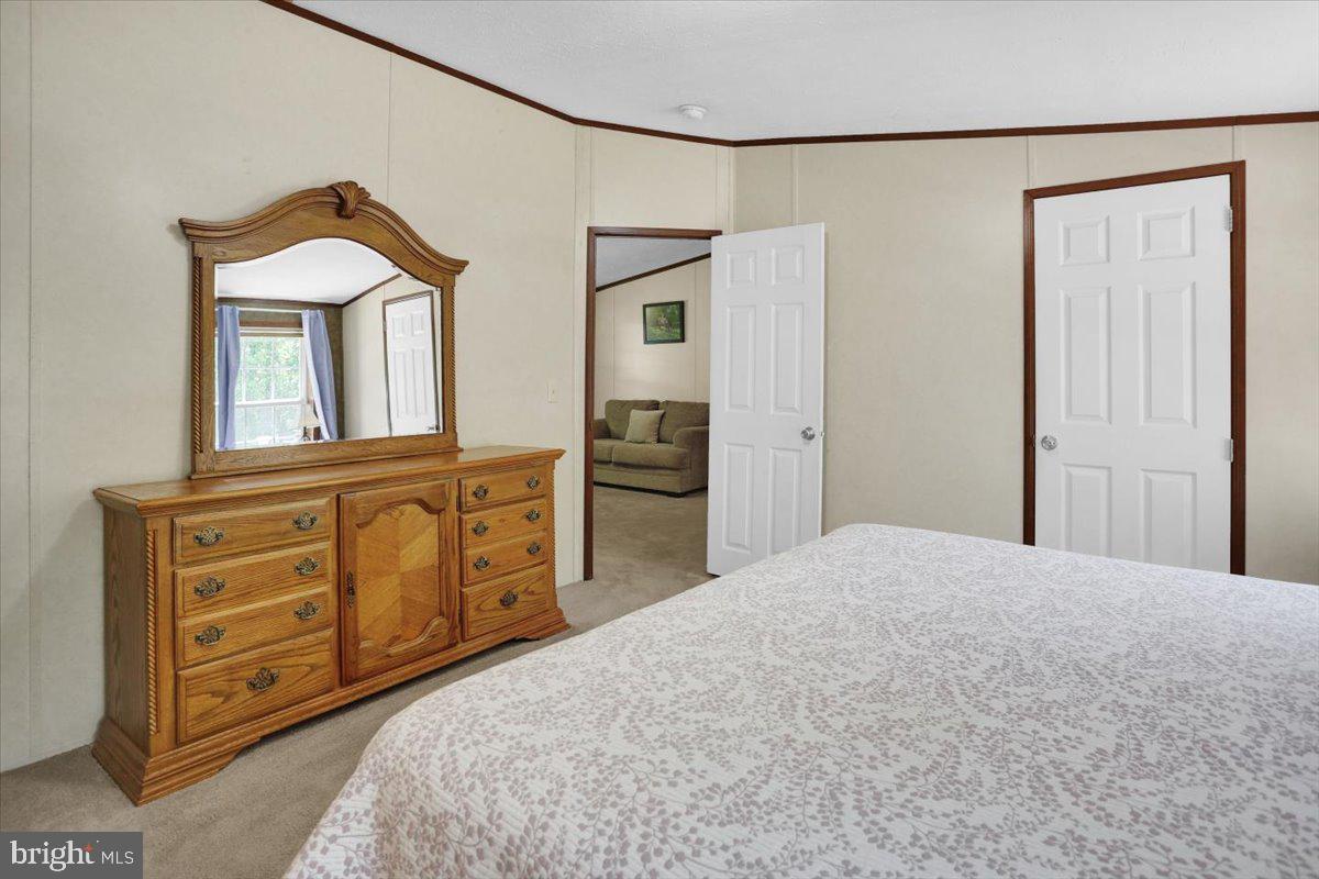 212 Barons Hill Road Honey Brook, PA 19344 - Photo 10 of 21 Primary bedroom - wall to wall carpet