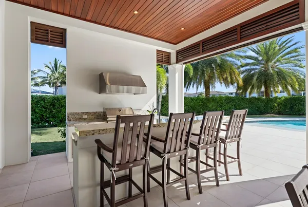$9,495,000 | 3700 Northeast 24th Avenue, Lighthouse Point, FL 33064