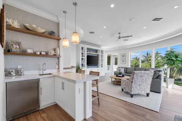 $9,495,000 | 3700 Northeast 24th Avenue, Lighthouse Point, FL 33064