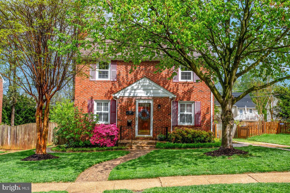33 Dunmore Road Baltimore, MD 21228 - Photo 3 of 78 front view of a house with a garden