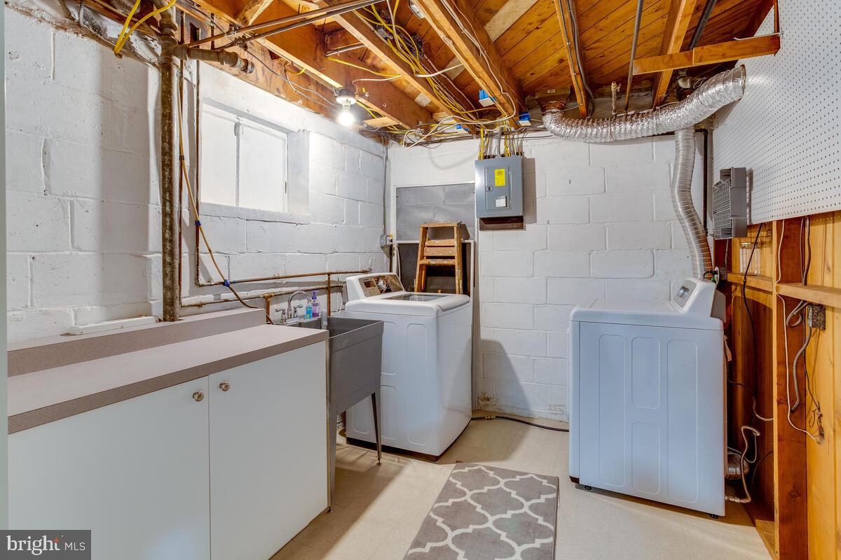 33 Dunmore Road Baltimore, MD 21228 - Photo 63 of 78 Utility/Laundry Room