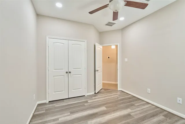 $1,950 | 12635 Lakeshore Drive, Montgomery, TX 77356