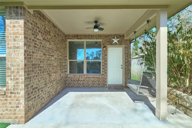 $1,950 | 12635 Lakeshore Drive, Montgomery, TX 77356