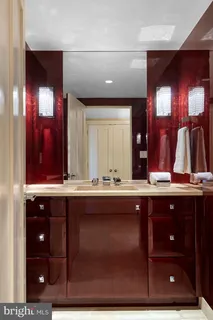 $2,250,000 | 233 South 6th Street, Unit 2009, Philadelphia, PA 19106