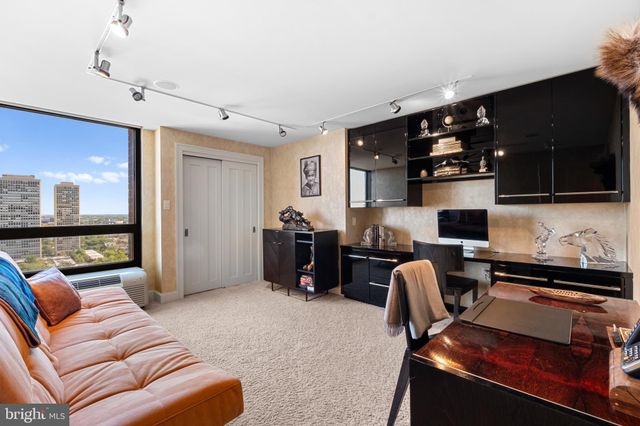 $2,250,000 | 233 South 6th Street, Unit 2009, Philadelphia, PA 19106