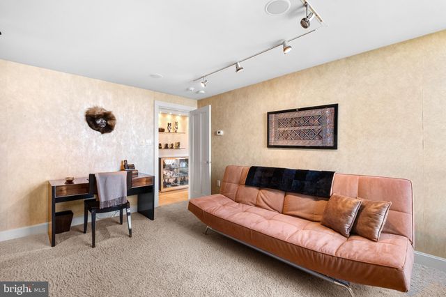 $2,250,000 | 233 South 6th Street, Unit 2009, Philadelphia, PA 19106