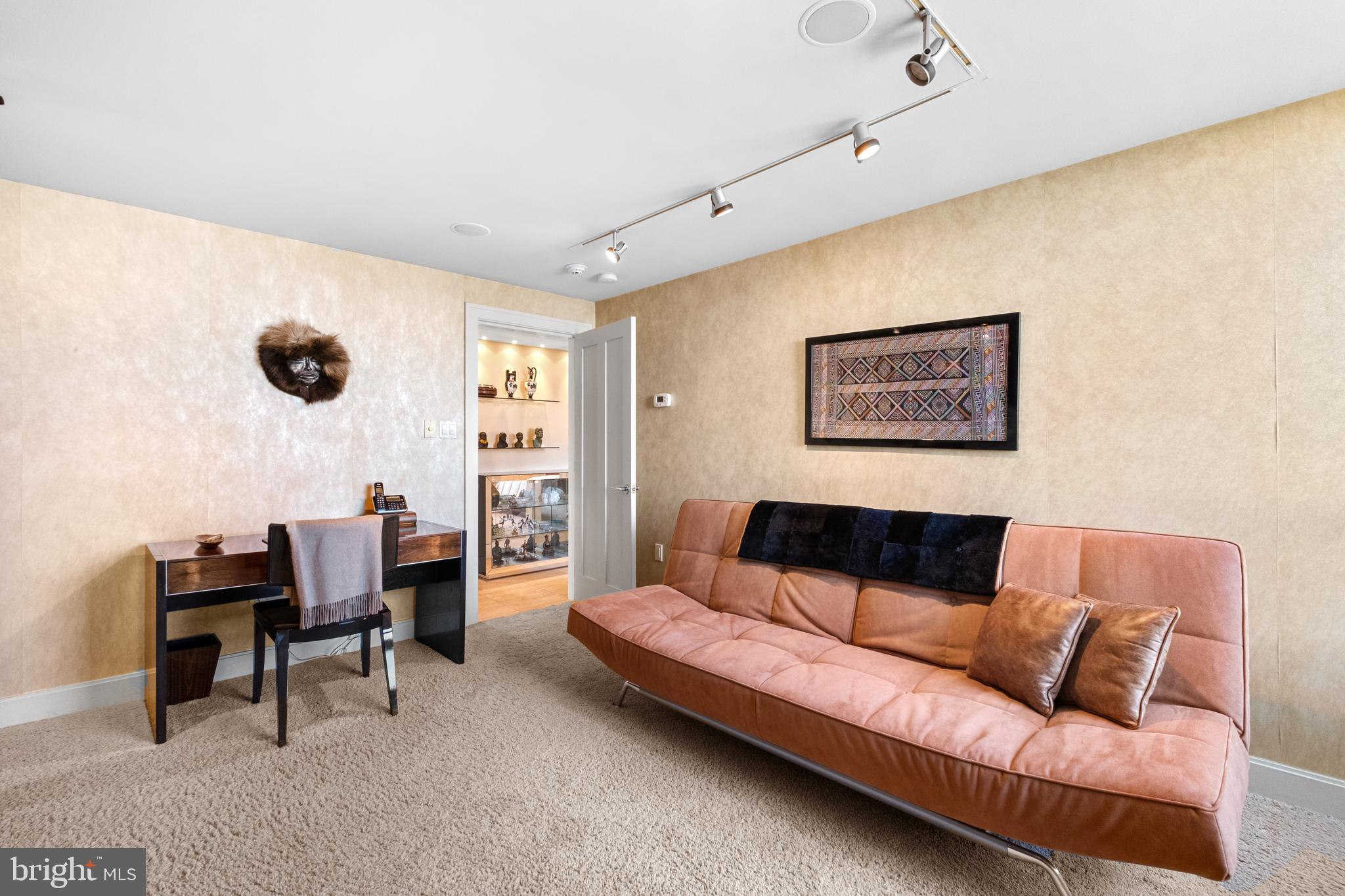 233 South 6th Street, Unit 2009 Philadelphia, PA 19106 - Photo 25 of 55