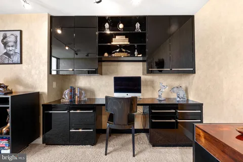 $2,250,000 | 233 South 6th Street, Unit 2009, Philadelphia, PA 19106