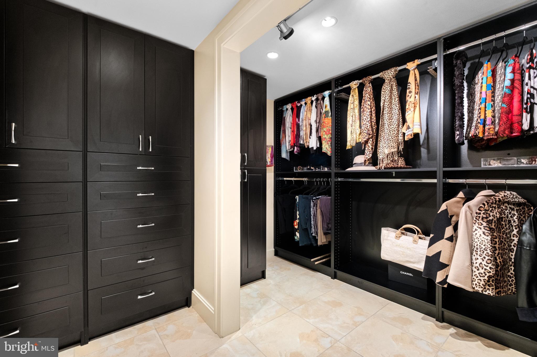 233 South 6th Street, Unit 2009 Philadelphia, PA 19106 - Photo 44 of 55