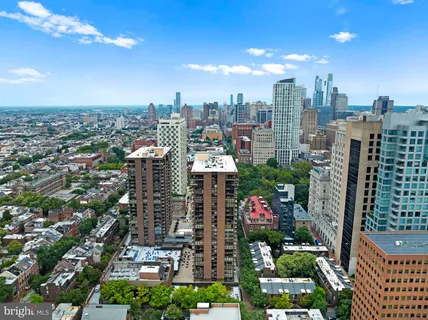 $2,250,000 | 233 South 6th Street, Unit 2009, Philadelphia, PA 19106