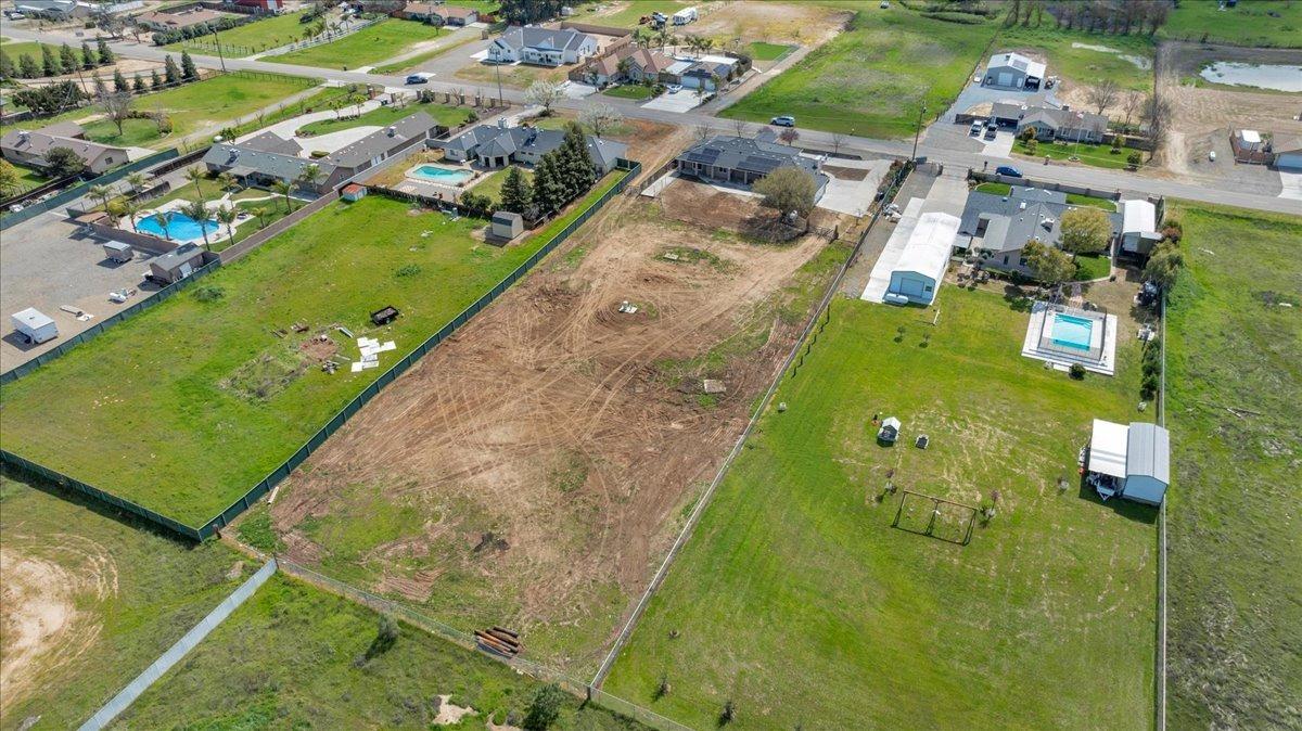 35221 John Albert Drive Madera, CA 93636 - Photo 21 of 22 a view of building