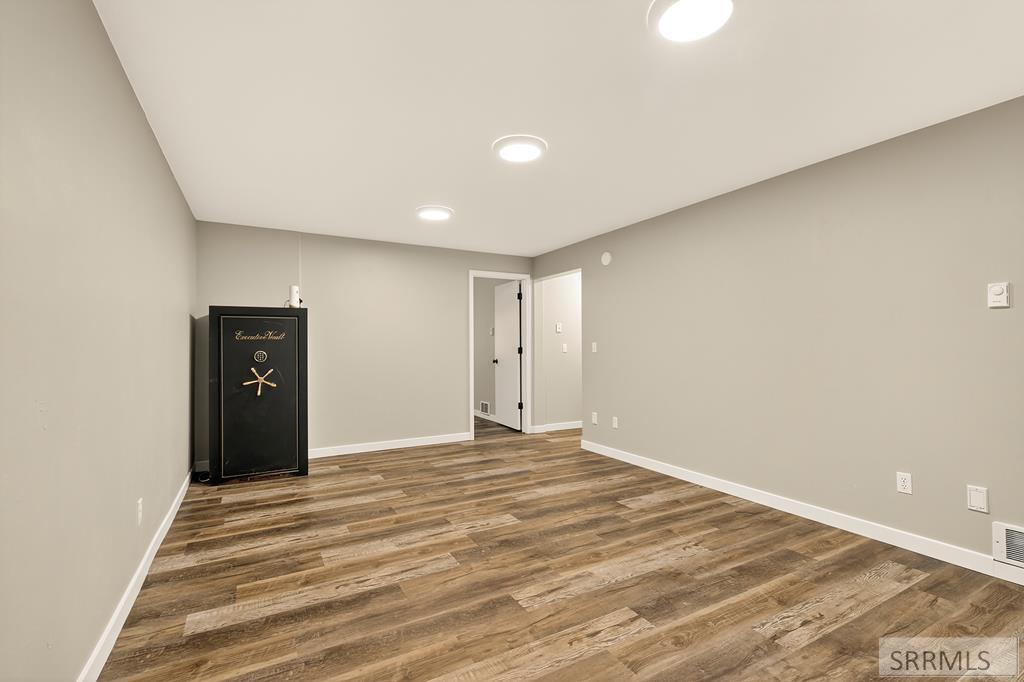 9233 South Ammon Road Idaho Falls, ID 83406 - Photo 18 of 40 Basement Family Room