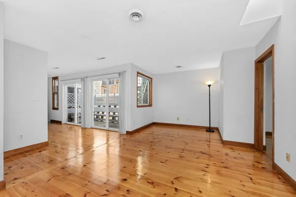 $4,200 | 32 Prospect Street, Unit 3, Boston, MA 02129