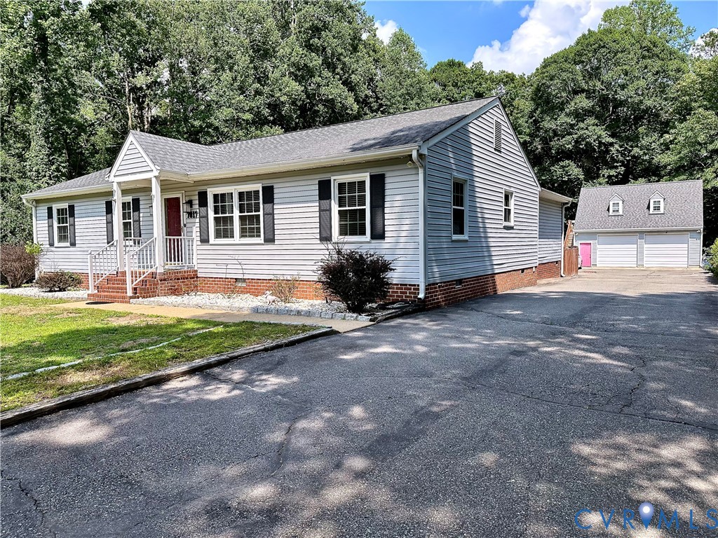 7817 Woodbrook Road Quinton, VA 23141 - Photo 2 of 28 Ranch-style residence featuring light gray siding