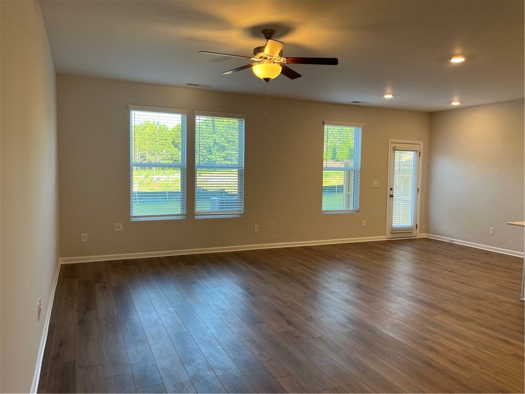 3136 Raiden Circle Opelika, AL 36804 - Photo 4 of 32 Gallery Image 4