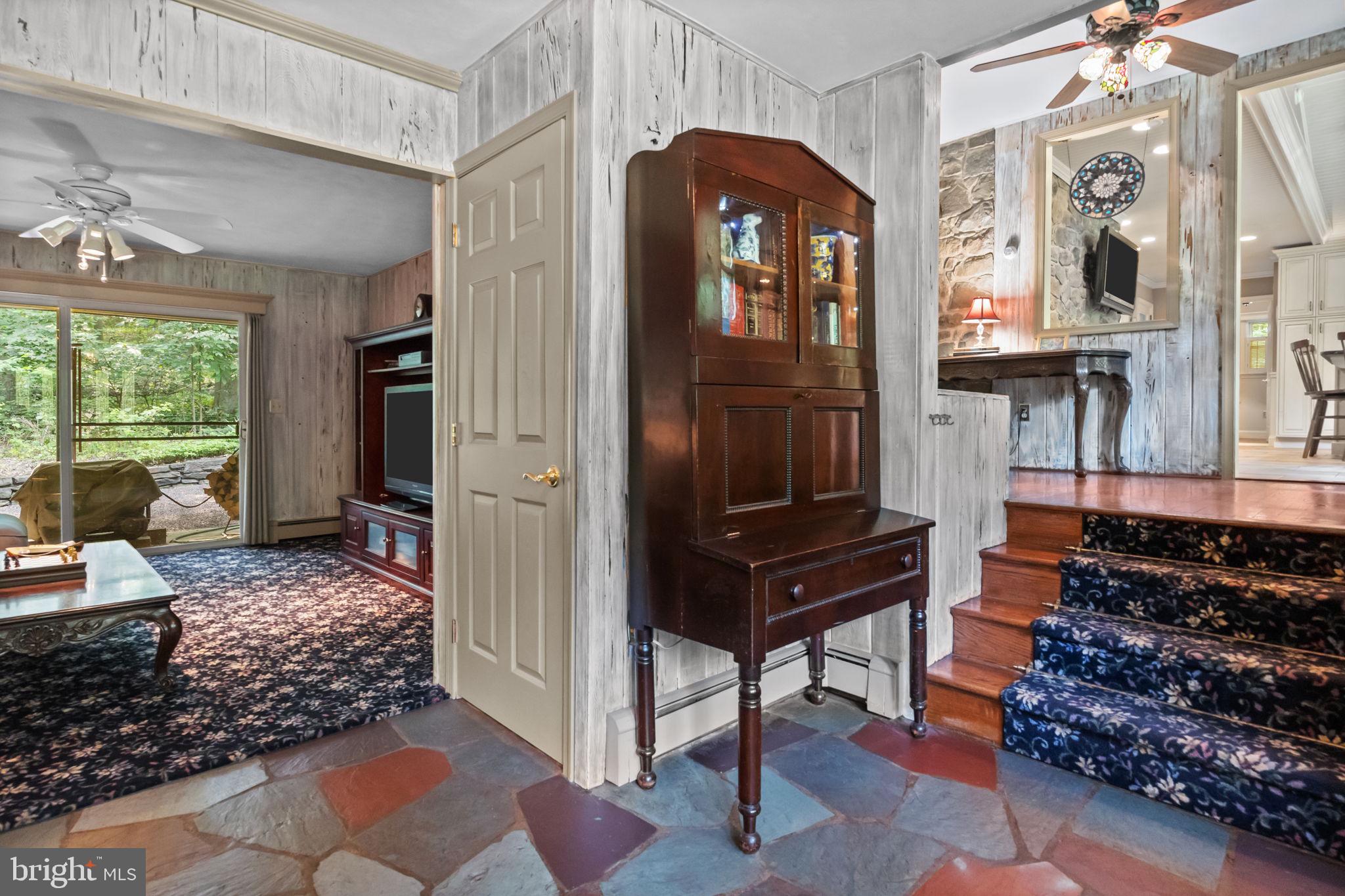 405 Skunk Hollow Road Chalfont, PA 18914 - Photo 4 of 46 Foyer