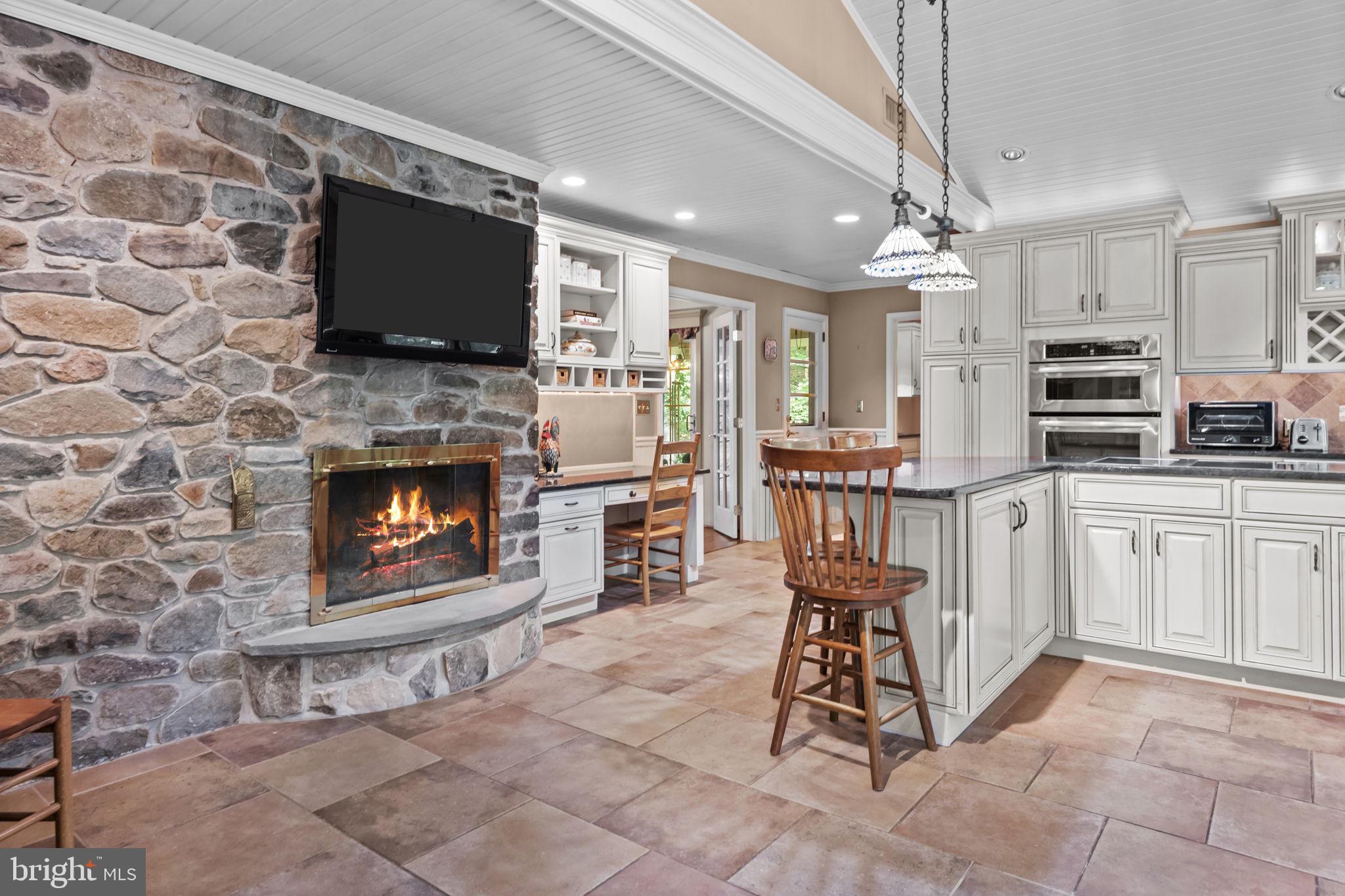 405 Skunk Hollow Road Chalfont, PA 18914 - Photo 8 of 46 Gallery Image 8