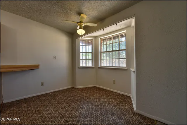 a view of empty room with window