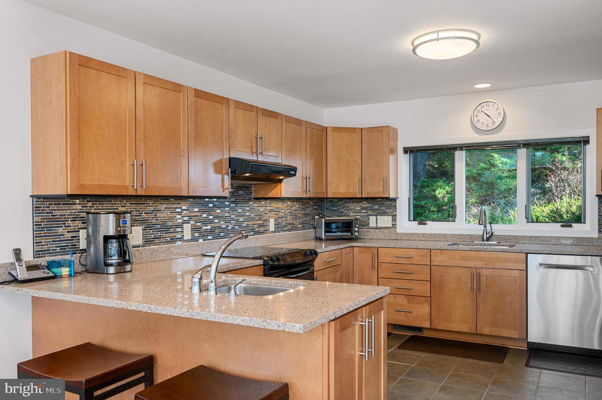 214 Hood's Point Road Basye, VA 22810 - Photo 18 of 53 Gallery Image 18