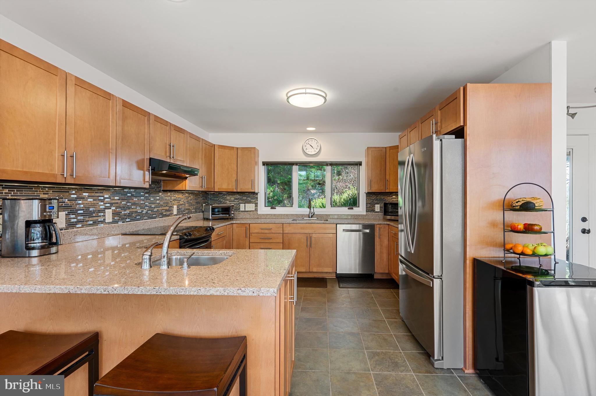 214 Hood's Point Road Basye, VA 22810 - Photo 19 of 53 Gallery Image 19