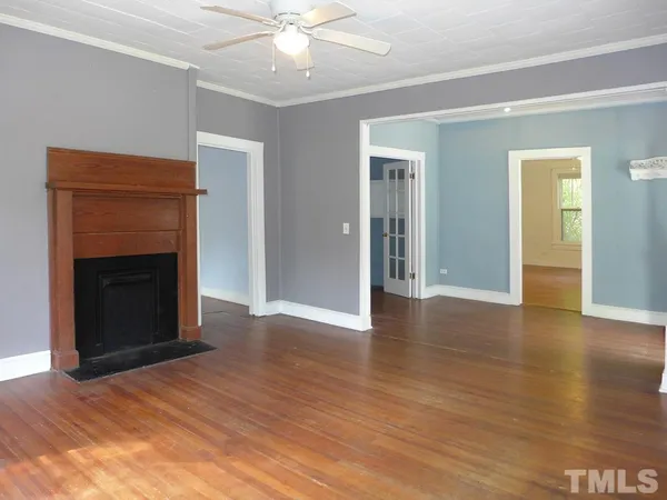 $2,895 | 200 East Poplar Avenue, Carrboro, NC 27510