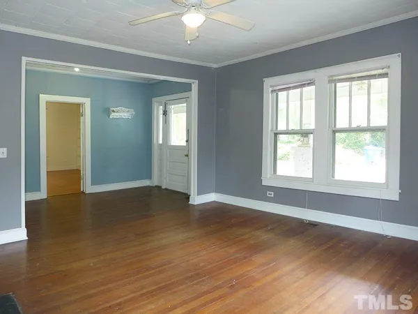 $2,895 | 200 East Poplar Avenue, Carrboro, NC 27510