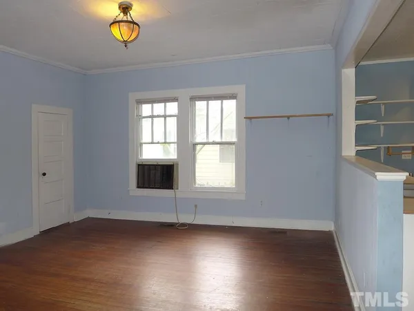 $2,895 | 200 East Poplar Avenue, Carrboro, NC 27510