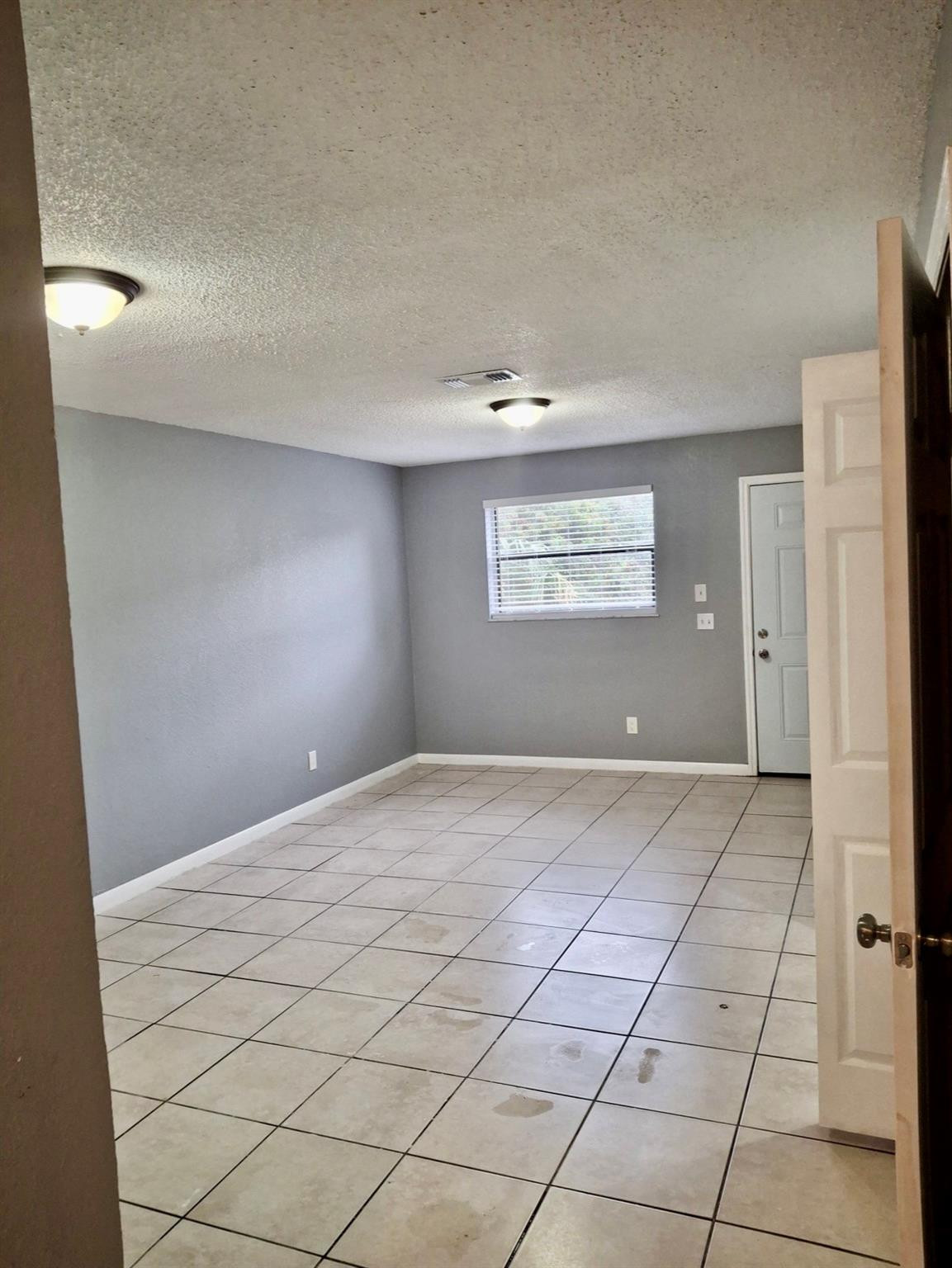 910 Wagner Place, Unit 1 Fort Pierce, FL 34982 - Photo 2 of 8 Photo 2