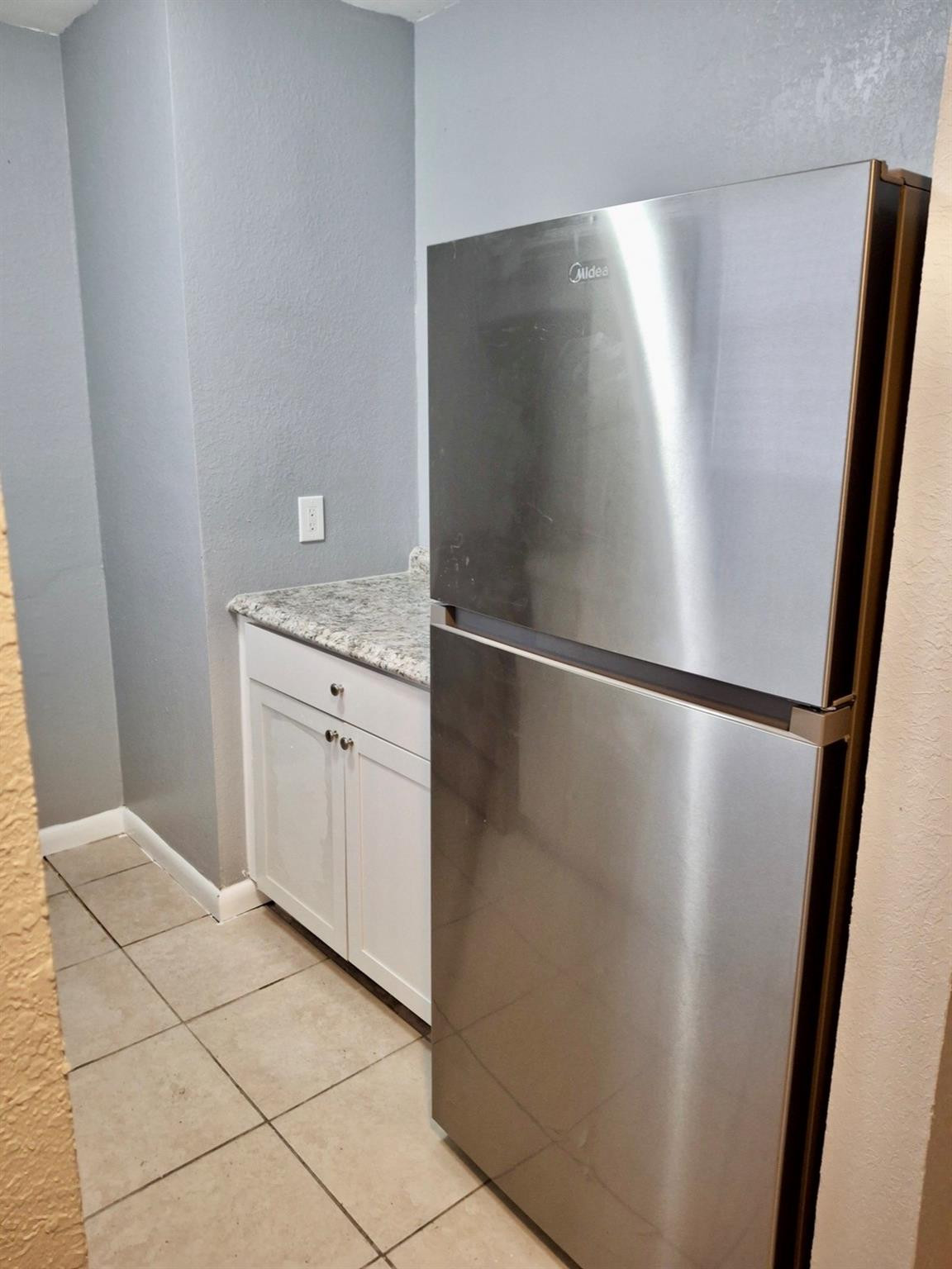 910 Wagner Place, Unit 1 Fort Pierce, FL 34982 - Photo 3 of 8 Photo 3