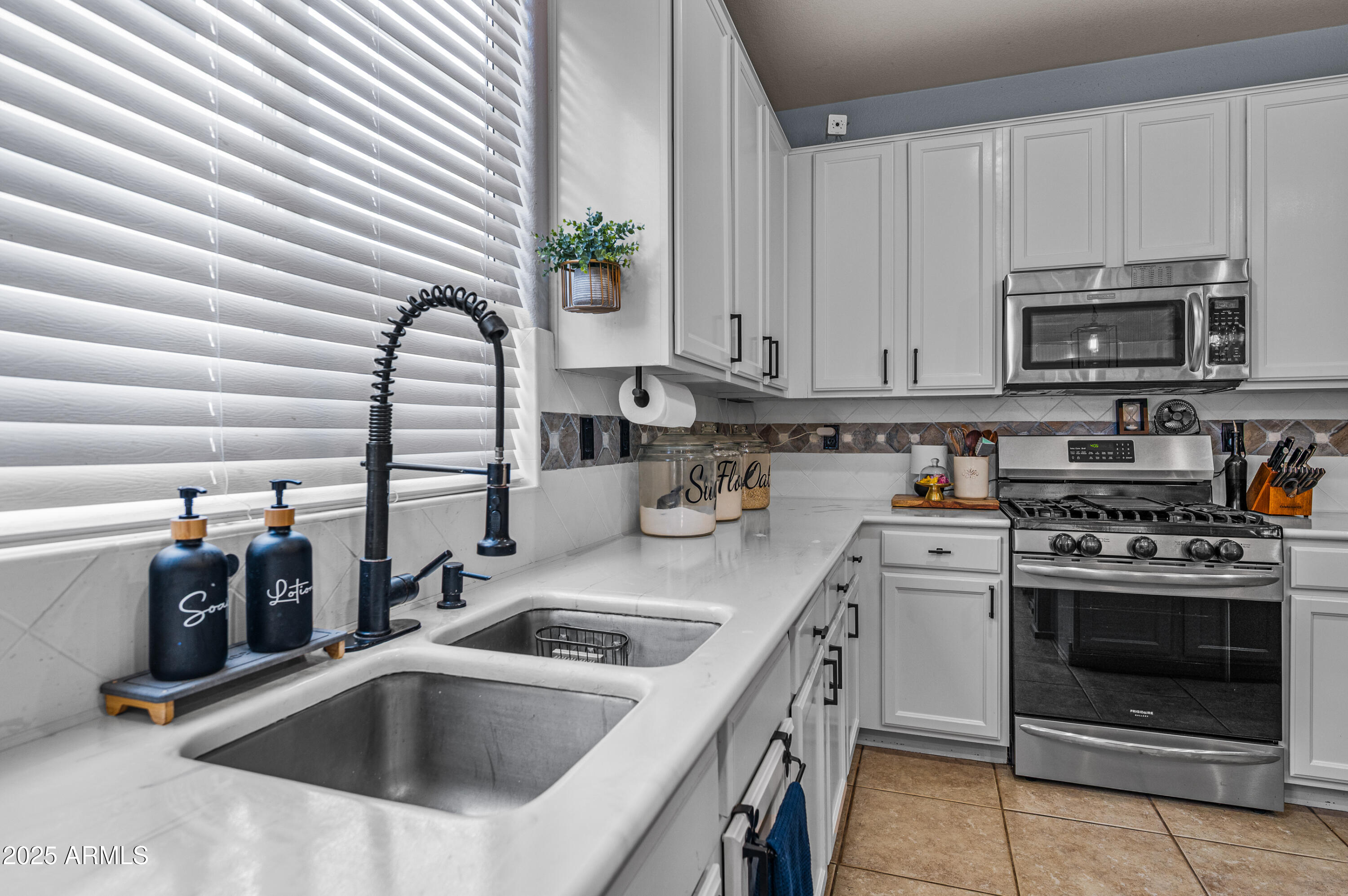 1155 West Laredo Avenue Gilbert, AZ 85233 - Photo 37 of 77 1155 W Laredo Ave-16