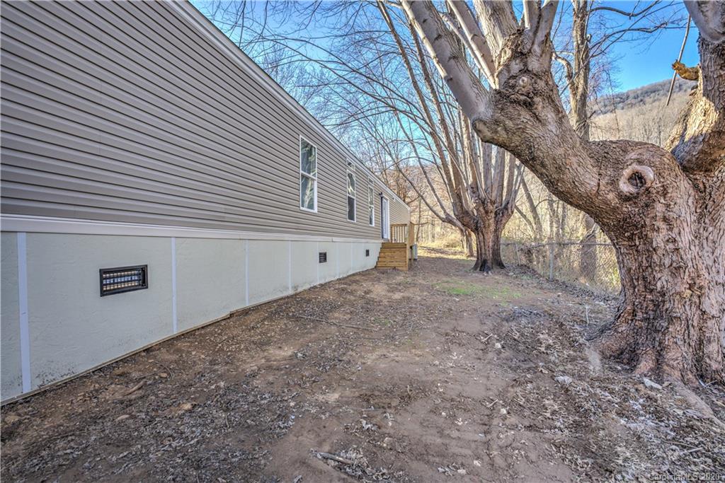 1437 Newfound Road Leicester, NC 28748 - Photo 22 of 27 Gallery Image 22