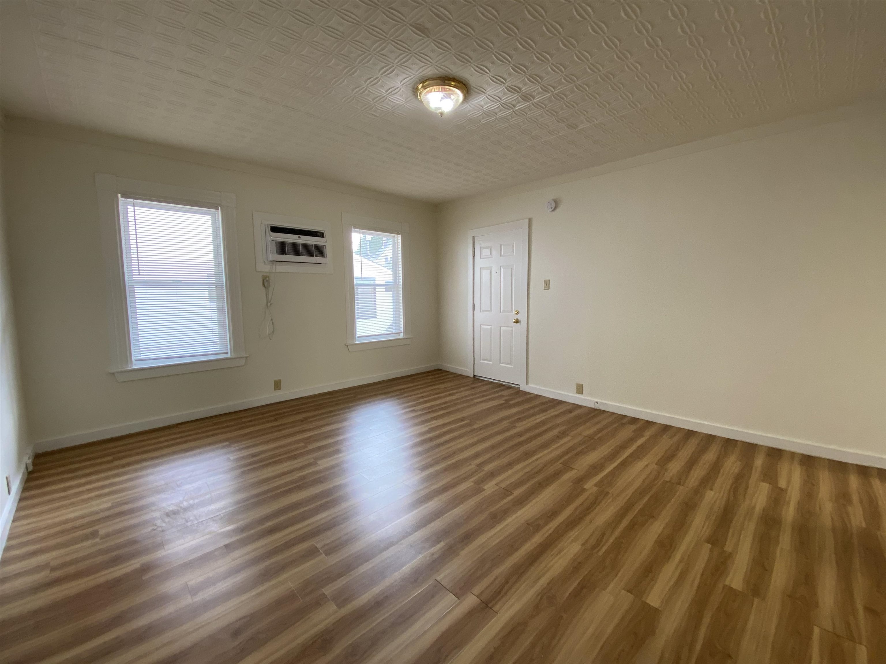 93 Second Street, Unit 1W Manchester, NH 03102 - Photo 13 of 27