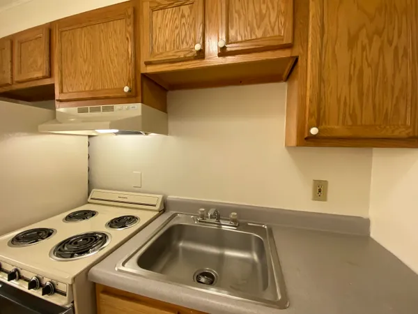$1,628 | 93 Second Street, Unit 1W, Manchester, NH 03102