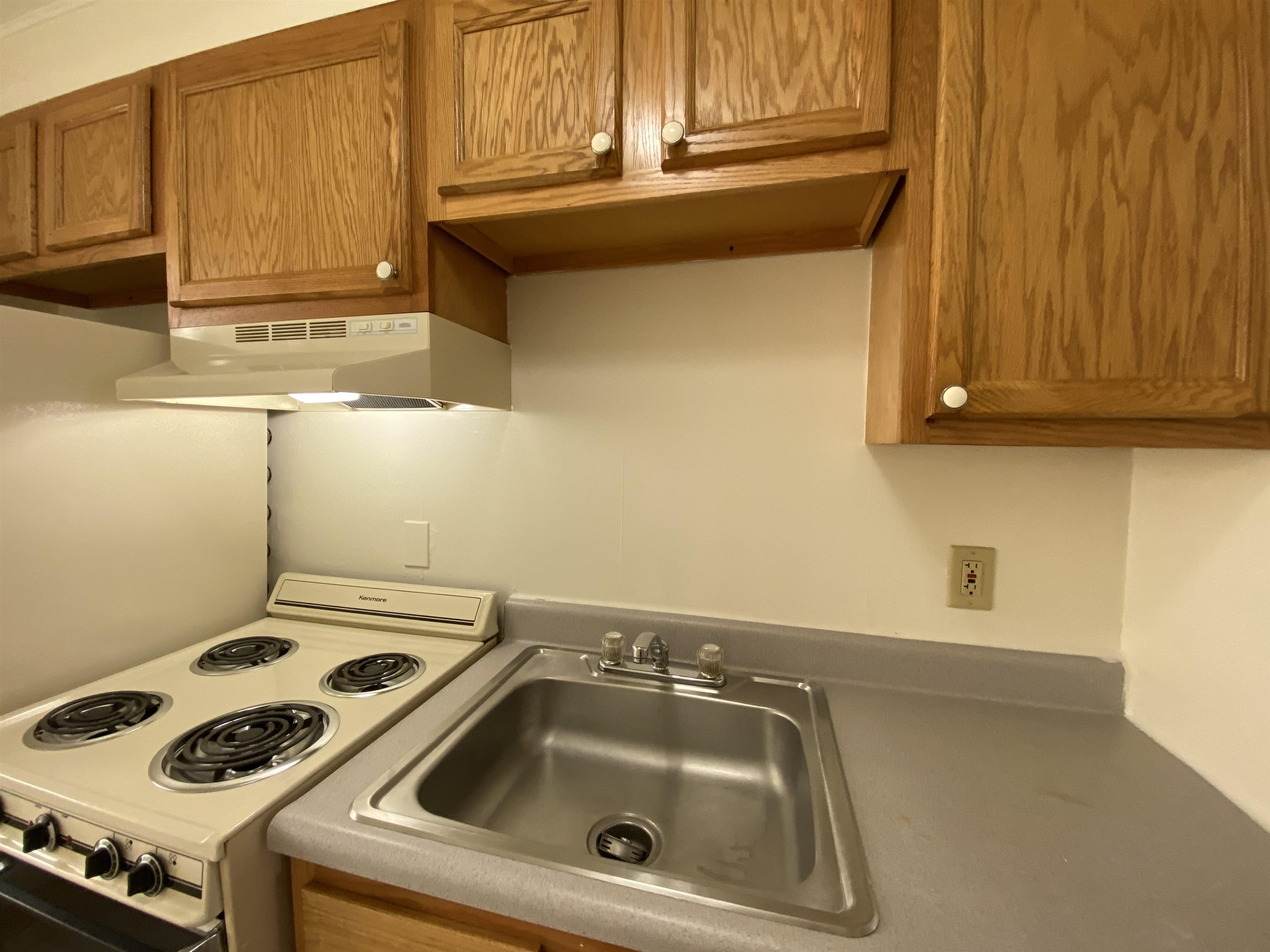 93 Second Street, Unit 1W Manchester, NH 03102 - Photo 8 of 27