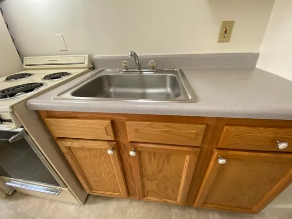 $1,628 | 93 Second Street, Unit 1W, Manchester, NH 03102