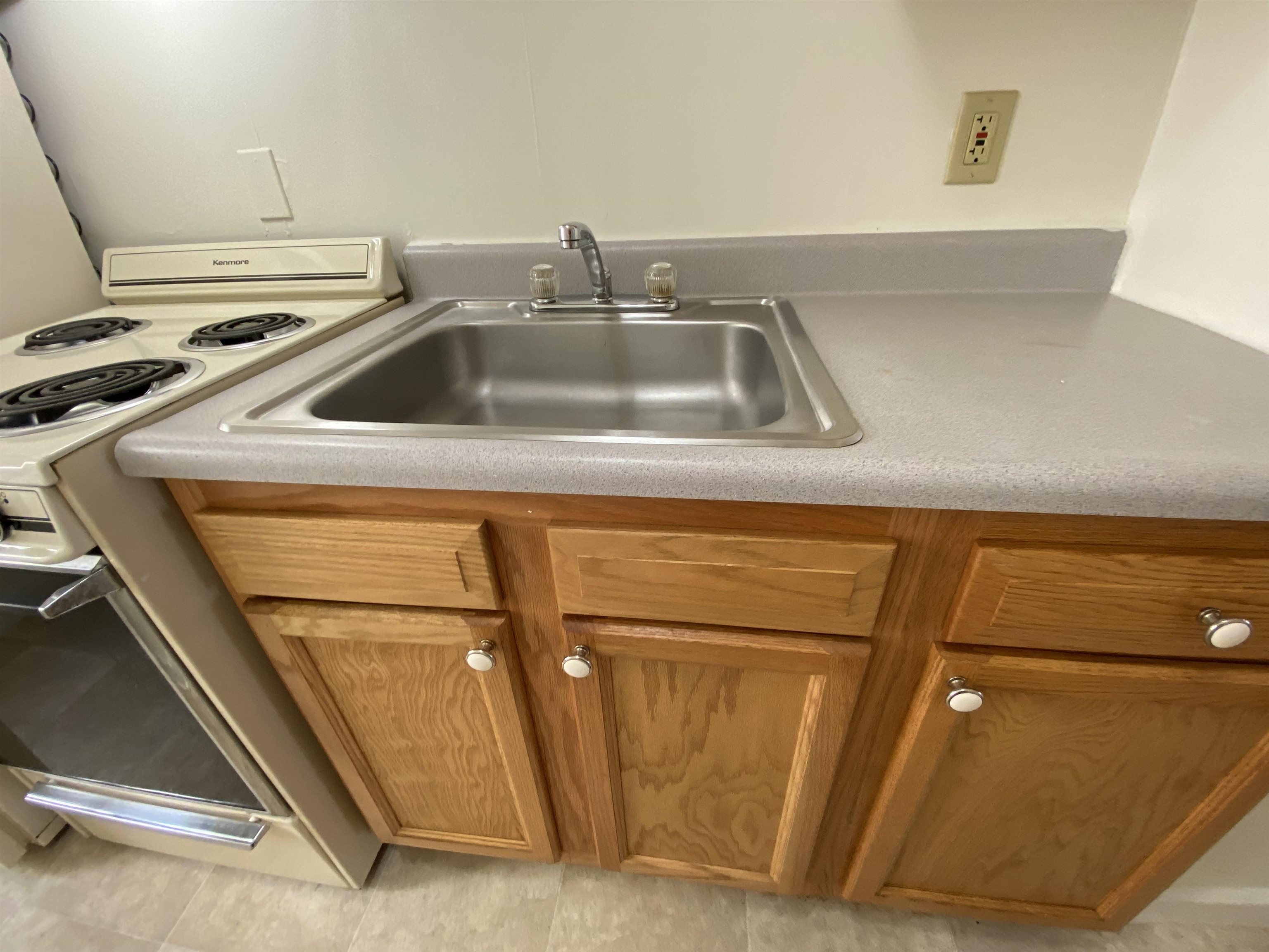 93 Second Street, Unit 1W Manchester, NH 03102 - Photo 10 of 27