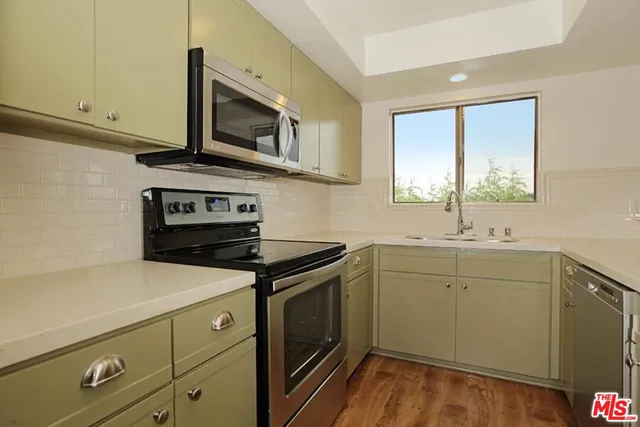 $2,500 | 5000 South Centinela Avenue, Unit 325, Los Angeles, CA 90066